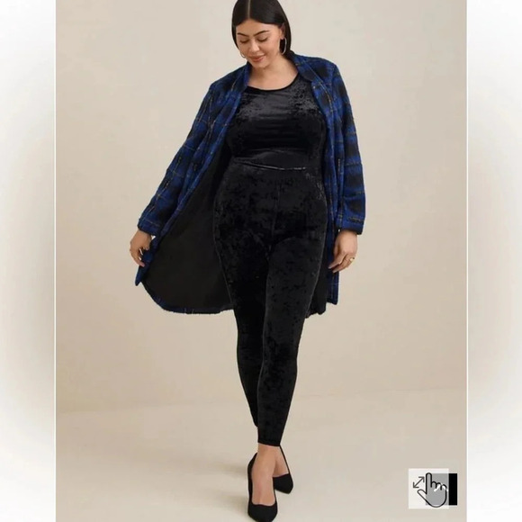 Torrid Full Length Crushed Velvet Short Sleeve Catsuit Size 4 - Picture 2 of 12